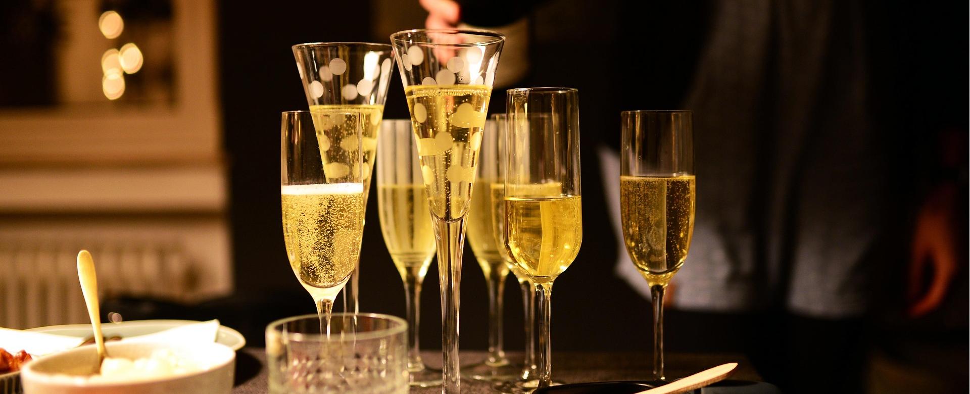 Liquor Store -Liquor Store glasses 4720011 1920